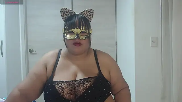 Juicy Maya online show from April 14, 2026, 12:10 pm