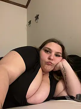 bbwnikki69 online show from April 7, 2026, 5:42 am