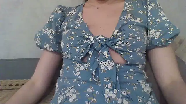 Snapshot of Luna2547 chatting on April 20, 2026, 6:31 pm Luna2547 online show from April 20, 2026, 6:31 pm