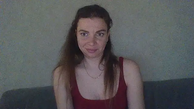 Snapshot of Luna2547 chatting on April 14, 2026, 8:25 pm Luna2547 online show from April 14, 2026, 8:25 pm