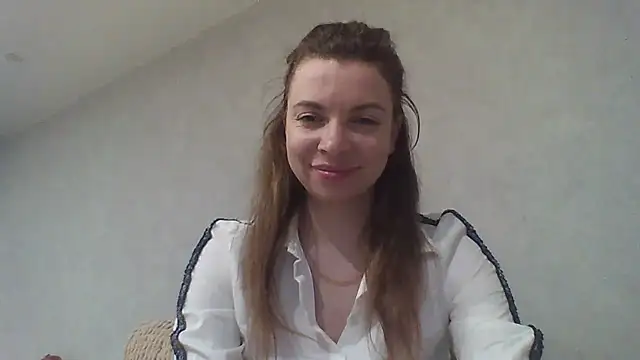 Snapshot of Luna2547 chatting on March 21, 2026, 6:34 pm Luna2547 online show from March 21, 2026, 6:34 pm