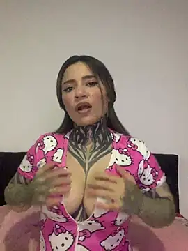 Snapshot of AlanaRoa_ chatting on July 29, 2026, 4:01 am AlanaRoa online show from July 29, 2026, 4:01 am