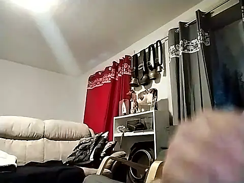 hio666 online show from March 3, 2026, 4:14 pm