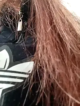 Baby Pink Love online show from April 17, 2026, 5:27 pm