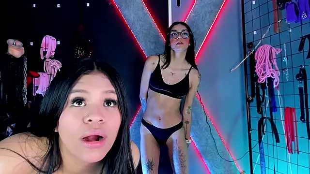 Snapshot of Alejandra_BDSM__ chatting on May 28, 2026, 7:42 pm Alejandra BDSM online show from May 28, 2026, 7:42 pm