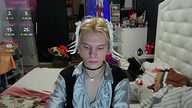 Ex1dra online show from April 26, 2026, 11:02 pm