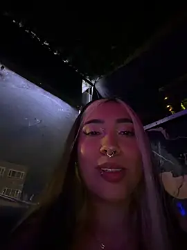 ManuelaVeeleez online show from July 12, 2026, 4:46 am