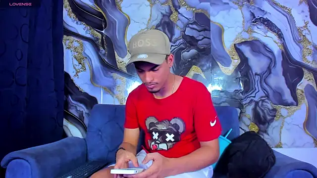 Snapshot of Ares_DAMM chatting on June 3, 2026, 4:55 pm Ares DAMM online show from June 3, 2026, 4:55 pm