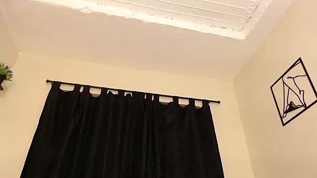 LyriaDiamond  online show from March 21, 2026, 7:40 pm