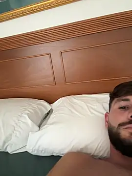 Snapshot of freetom31 chatting on March 3, 2026, 5:25 am freetom31 online show from March 3, 2026, 5:25 am