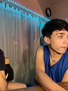 Lucasss2204 online show from April 14, 2026, 4:17 am