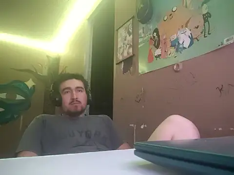 XSnowFlakeX15 online show from May 8, 2026, 6:39 am
