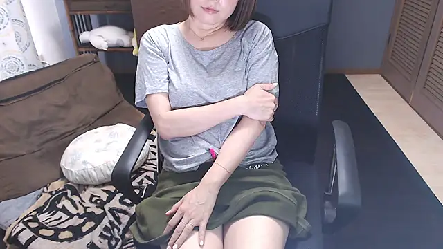 Snapshot of KARON2026 chatting on June 1, 2026, 2:34 am KARON2026 online show from June 1, 2026, 2:34 am