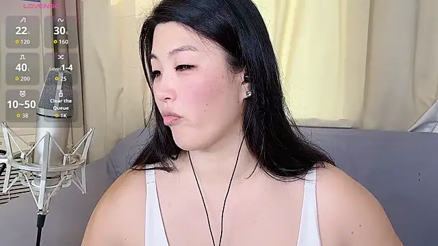 Tavie1744 online show from May 4, 2026, 6:17 am