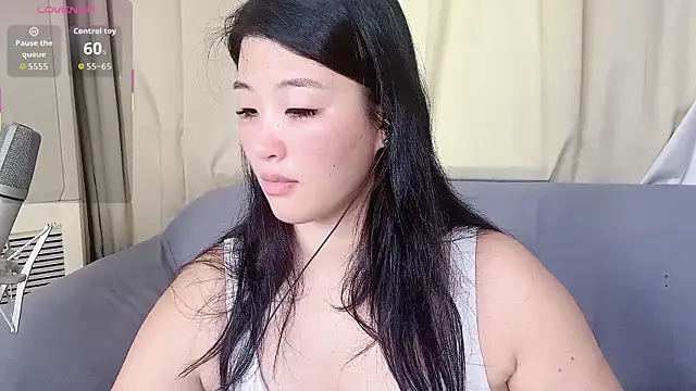 Tavie1744 online show from July 7, 2026, 11:08 pm