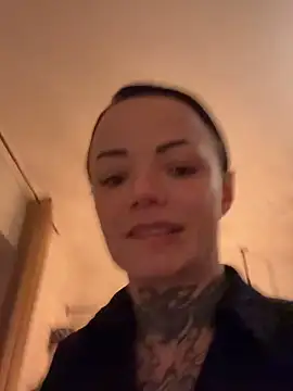 SkinnyLilly online show from March 7, 2026, 7:30 pm