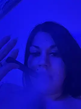 TMmmmmmm32 online show from March 5, 2026, 9:22 pm