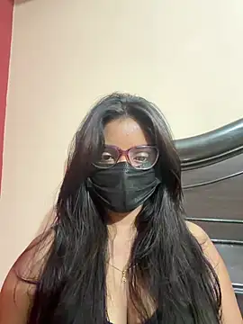 Snapshot of nikki_catz chatting on July 8, 2026, 5:02 pm nikki catz online show from July 8, 2026, 5:02 pm