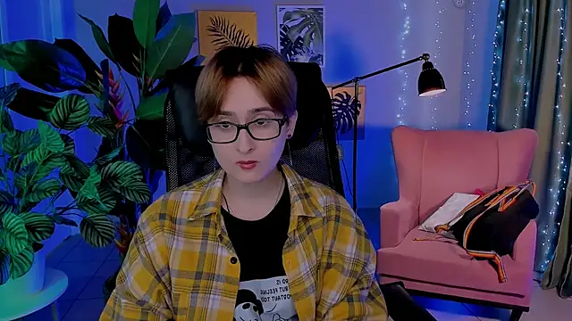 LixeLuna online show from March 21, 2026, 6:36 am