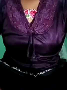 Snapshot of niyashree100 chatting on March 27, 2026, 5:03 pm niyashree100 online show from March 27, 2026, 5:03 pm