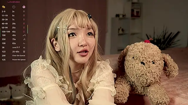Linhmew online show from May 16, 2026, 8:52 pm