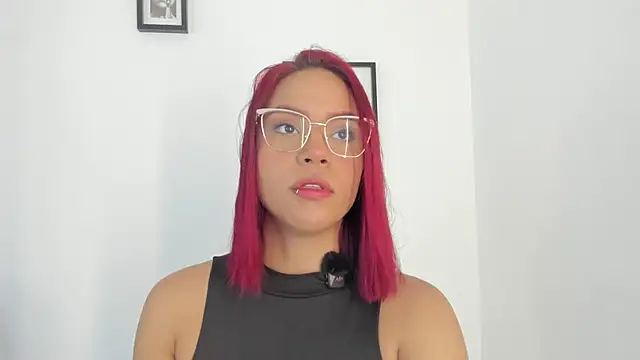 Im Scarlett  online show from March 31, 2026, 5:26 pm