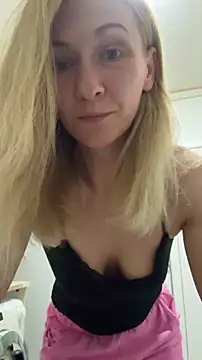 Secret Ladyx online show from May 7, 2026, 3:33 am