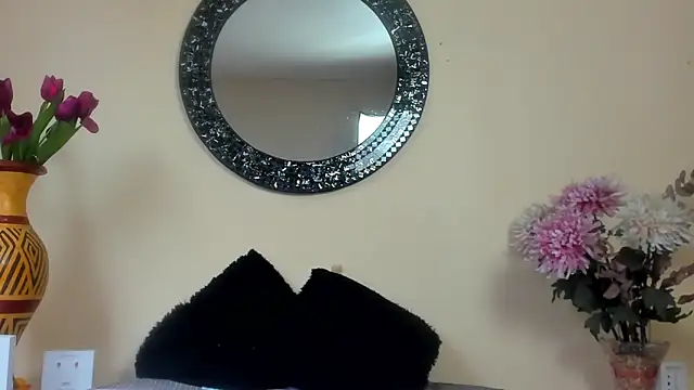 Maye Milf  online show from March 4, 2026, 12:46 pm