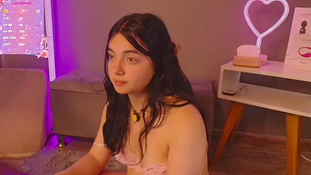 Im Elaris online show from April 15, 2026, 7:58 pm