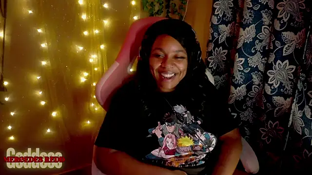 Snapshot of Goddess_MercedesRedd chatting on July 24, 2026, 4:14 pm Goddess MercedesRedd online show from July 24, 2026, 4:14 pm