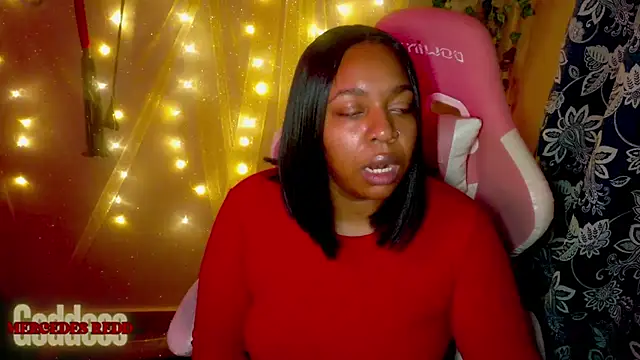 Snapshot of Goddess_MercedesRedd chatting on June 27, 2026, 4:13 pm Goddess MercedesRedd online show from June 27, 2026, 4:13 pm