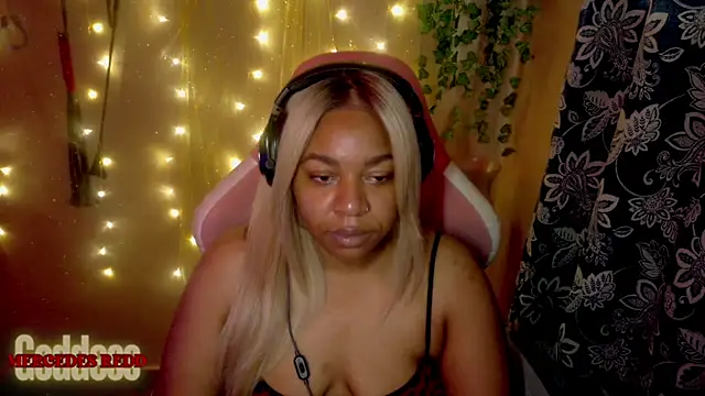 Snapshot of Goddess_MercedesRedd chatting on July 13, 2026, 2:16 pm Goddess MercedesRedd online show from July 13, 2026, 2:16 pm