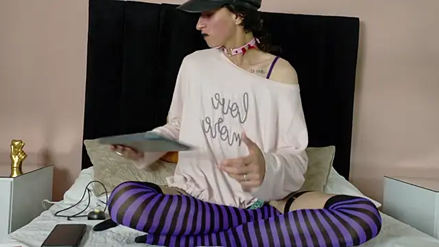 Vannellope 69 online show from March 5, 2026, 6:48 pm