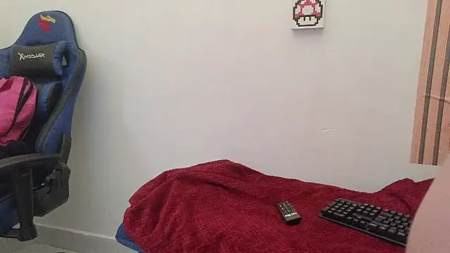 Caroline hernandes online show from April 14, 2026, 1:27 pm