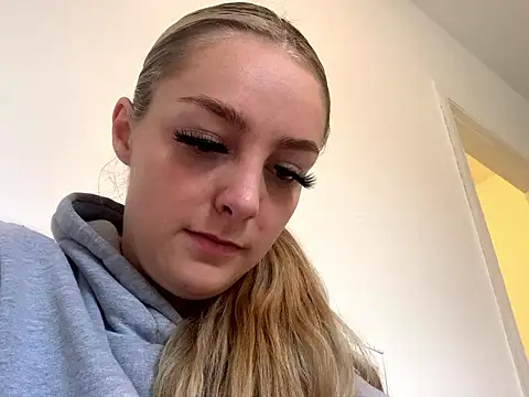 LusciousLailax online show from March 9, 2026, 3:15 pm