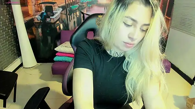 Tamaraa velez online show from March 26, 2026, 9:24 pm