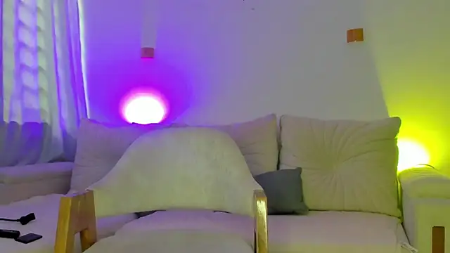 ALEJA R01 online show from March 12, 2026, 8:13 pm