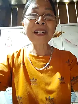 Snapshot of Sky-rain98 chatting on March 28, 2026, 8:37 am Sky-rain98 online show from March 28, 2026, 8:37 am