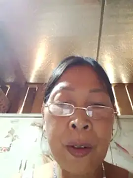 Snapshot of Sky-rain98 chatting on March 30, 2026, 9:44 am Sky-rain98 online show from March 30, 2026, 9:44 am