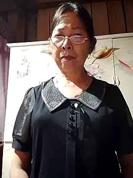 Snapshot of Sky-rain98 chatting on April 2, 2026, 2:35 pm Sky-rain98 online show from April 2, 2026, 2:35 pm