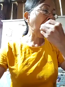 Snapshot of Sky-rain98 chatting on April 9, 2026, 2:46 am Sky-rain98 online show from April 9, 2026, 2:46 am