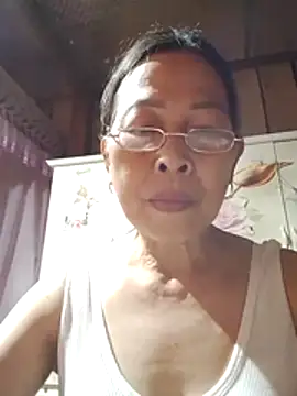 Snapshot of Sky-rain98 chatting on April 5, 2026, 1:51 pm Sky-rain98 online show from April 5, 2026, 1:51 pm