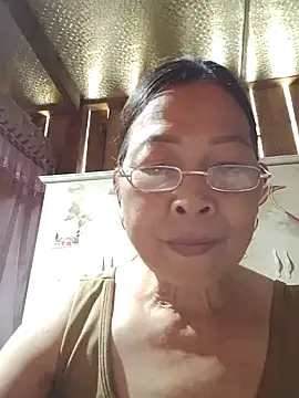 Snapshot of Sky-rain98 chatting on April 12, 2026, 4:05 am Sky-rain98 online show from April 12, 2026, 4:05 am