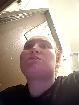 luckilyfound4 online show from March 10, 2026, 5:44 am