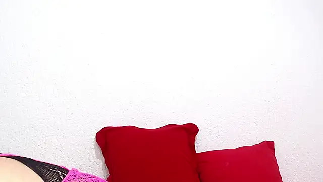 sexxylatinx1 online show from June 6, 2026, 2:11 pm