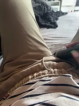 aleexii s online show from April 21, 2026, 10:11 am