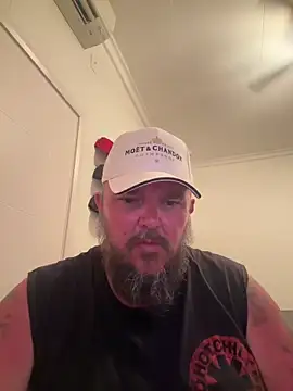 bigbear345k online show from April 15, 2026, 2:06 am