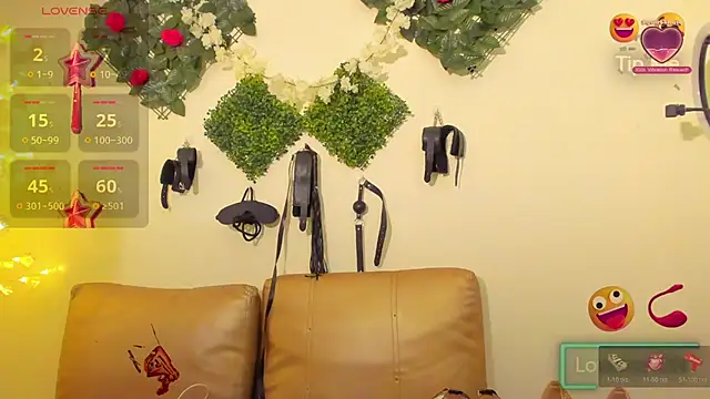 Sacha Rosse online show from April 12, 2026, 3:32 am