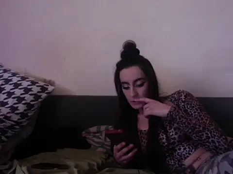 Snapshot of chiara-mario chatting on April 19, 2026, 9:54 am chiara-mario online show from April 19, 2026, 9:54 am
