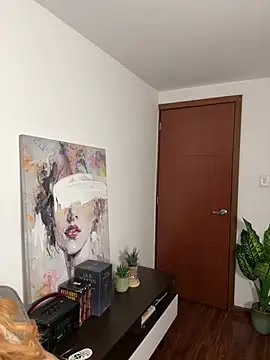 Suki 3 online show from April 18, 2026, 11:38 pm